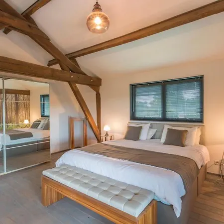 빌라 Sleeps 10 With Pool And Wifi 몽파지에
